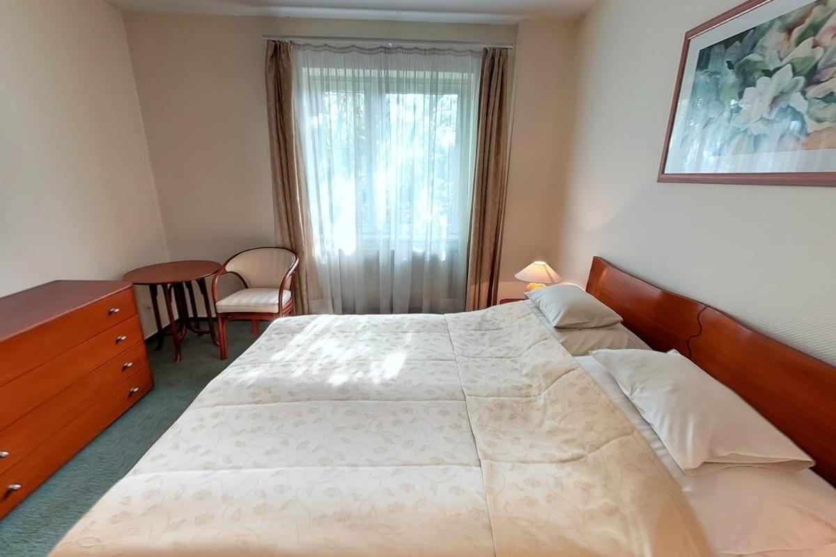 Klub Hotel Дунауйварош Номер фото