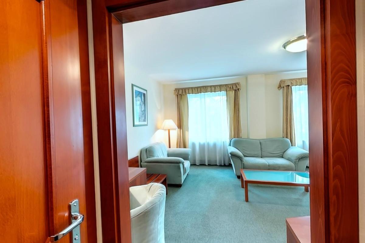 Klub Hotel Дунауйварош Номер фото